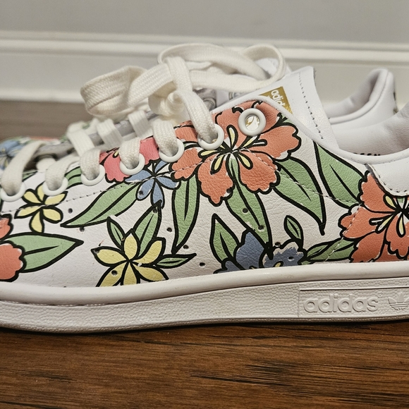Addidas Stan Smith PrimeGreen Floral, Size 7 - Picture 2 of 7